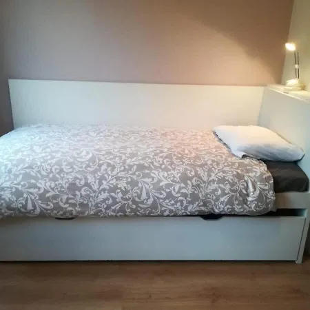 Fully Equipped Two Bedroom Schuman Area