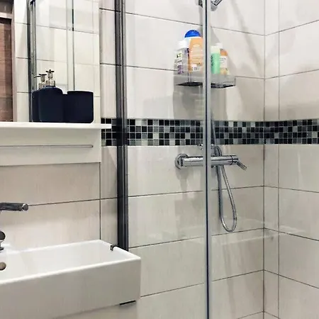 Apartment Fully Equipped Two Bedroom Schuman Area *